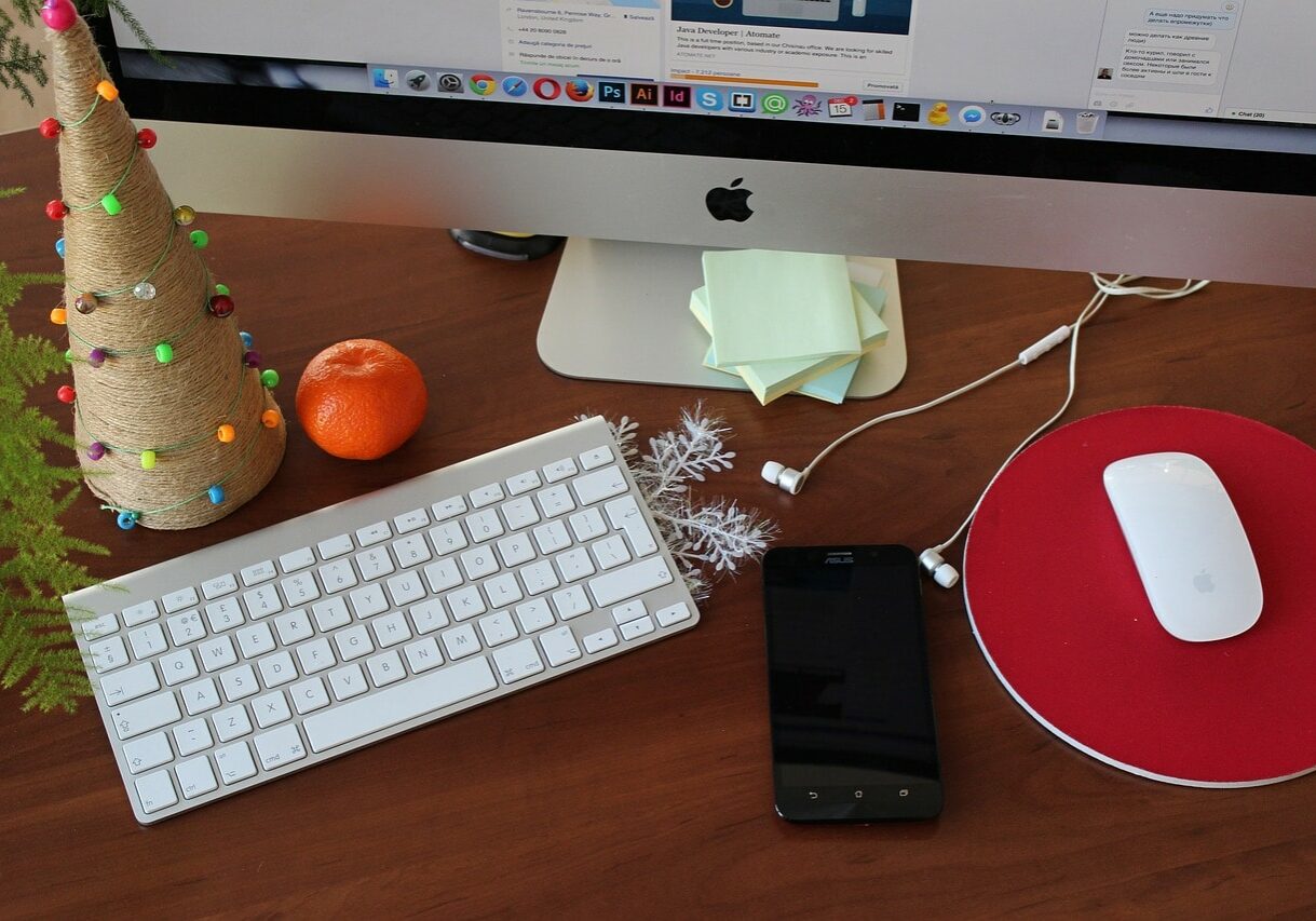 desk-geaa51cbb1_1280